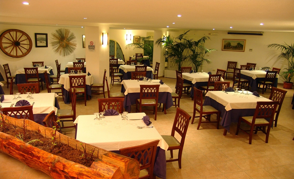 Kalos Hotel