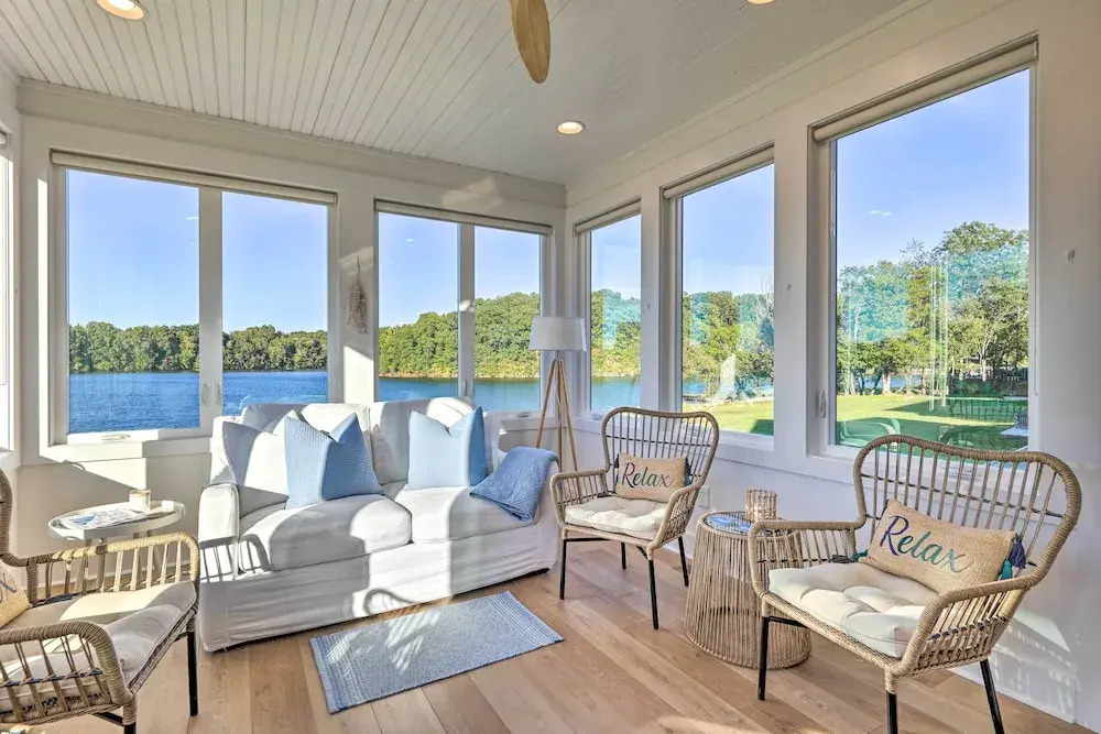 Waterfront Oasis On Tims Ford Lake: Pool/kayak!