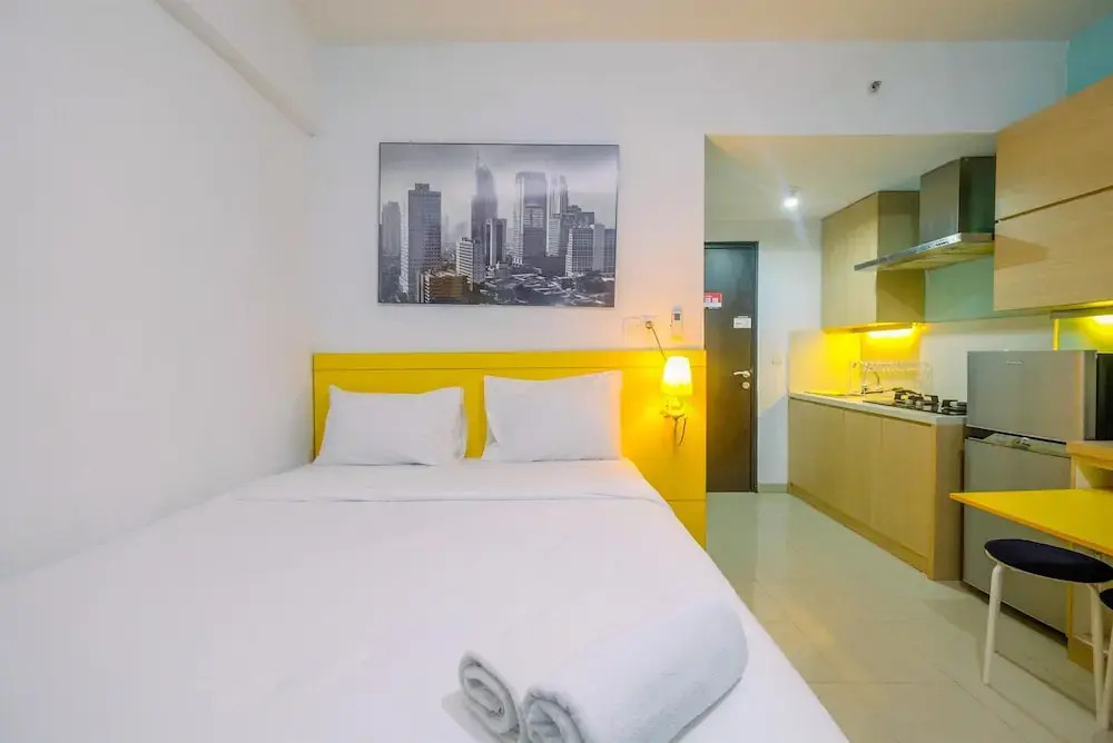 Warm and Cozy Studio Park View Condominium Apartment