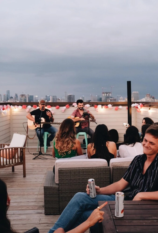 Ech3 - Hangout Suite on the Roof With Incredible Skyline Views!