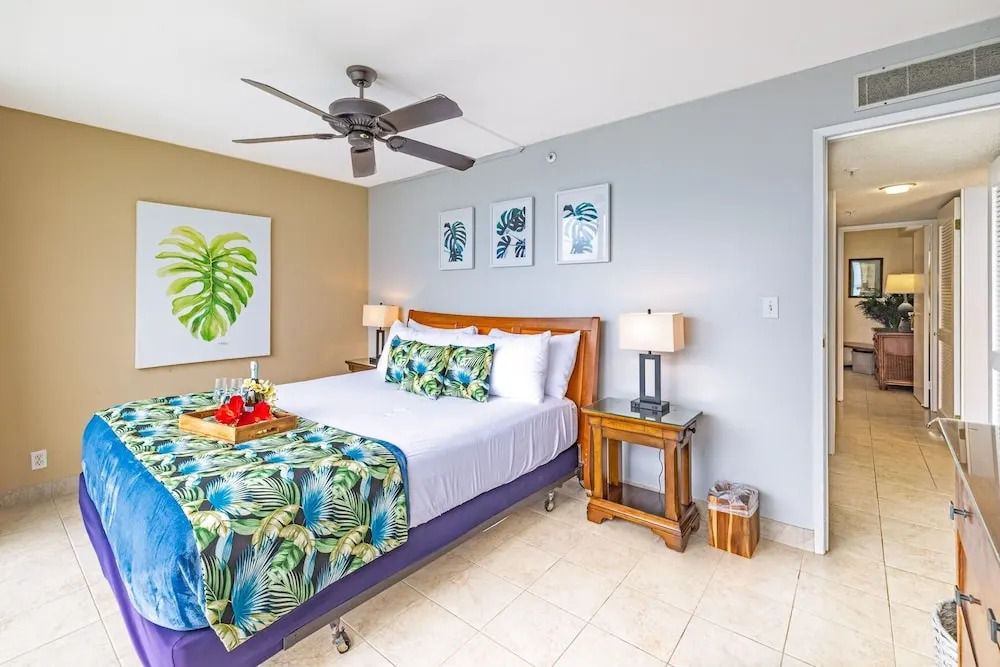 Valley Isle 1108b 2 Bedroom Condo by RedAwning