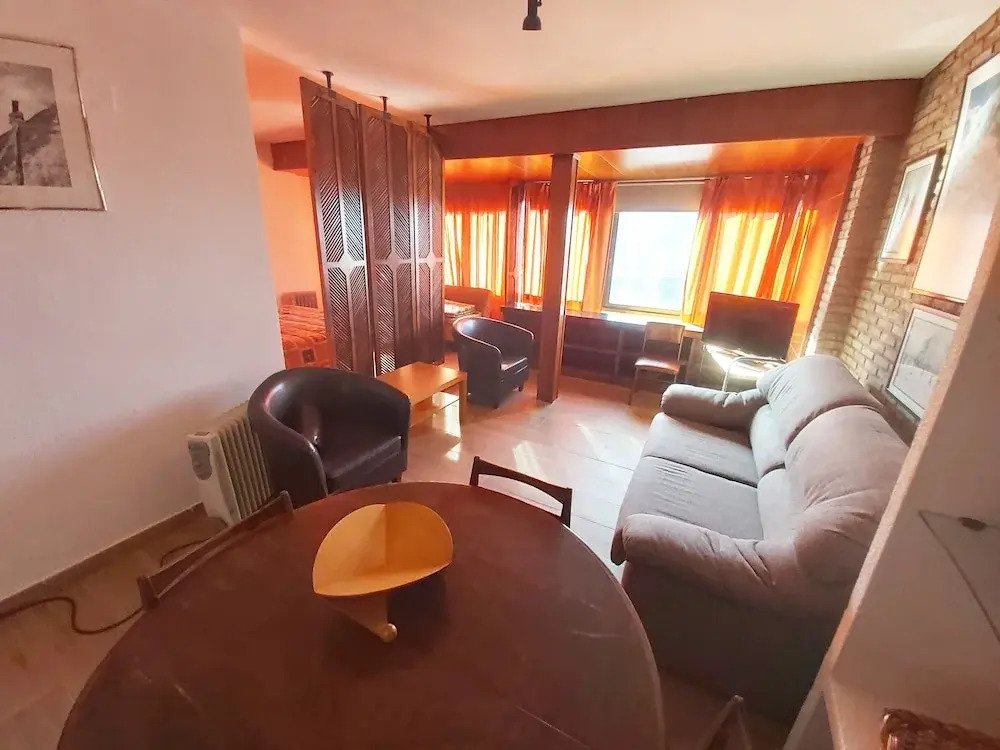 Unbeatable Location at the Foot of the Slopes