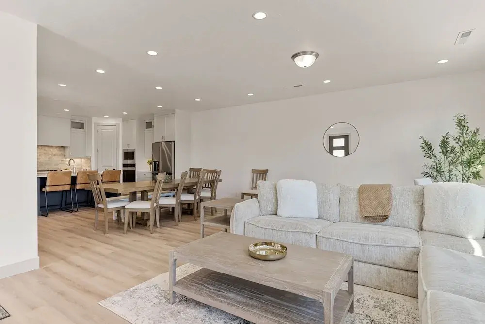 Coastline Cottage 5 Bedroom Townhouse