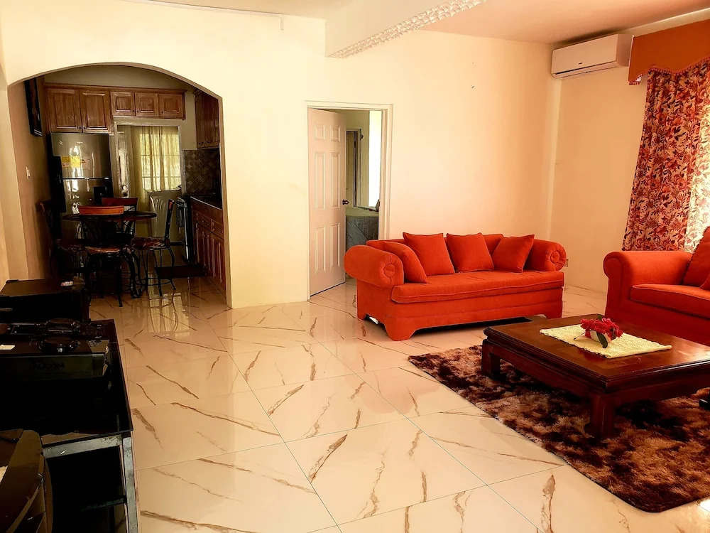 Chateau's Tranquil Apartments