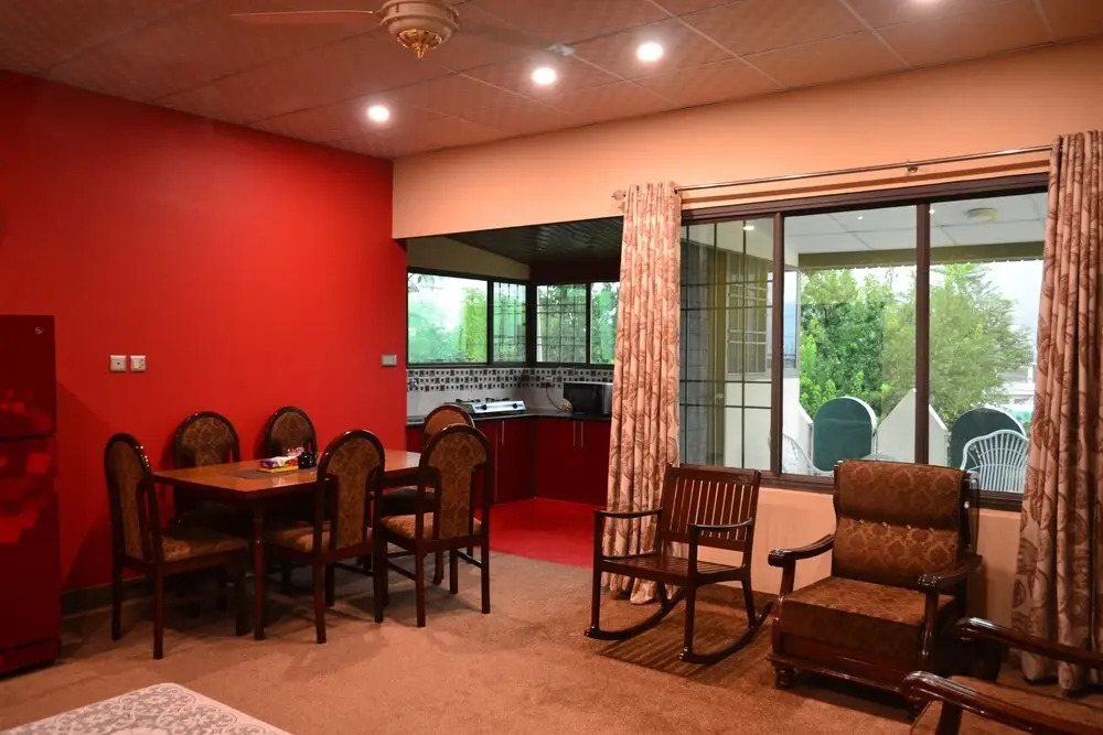 West End Lodges