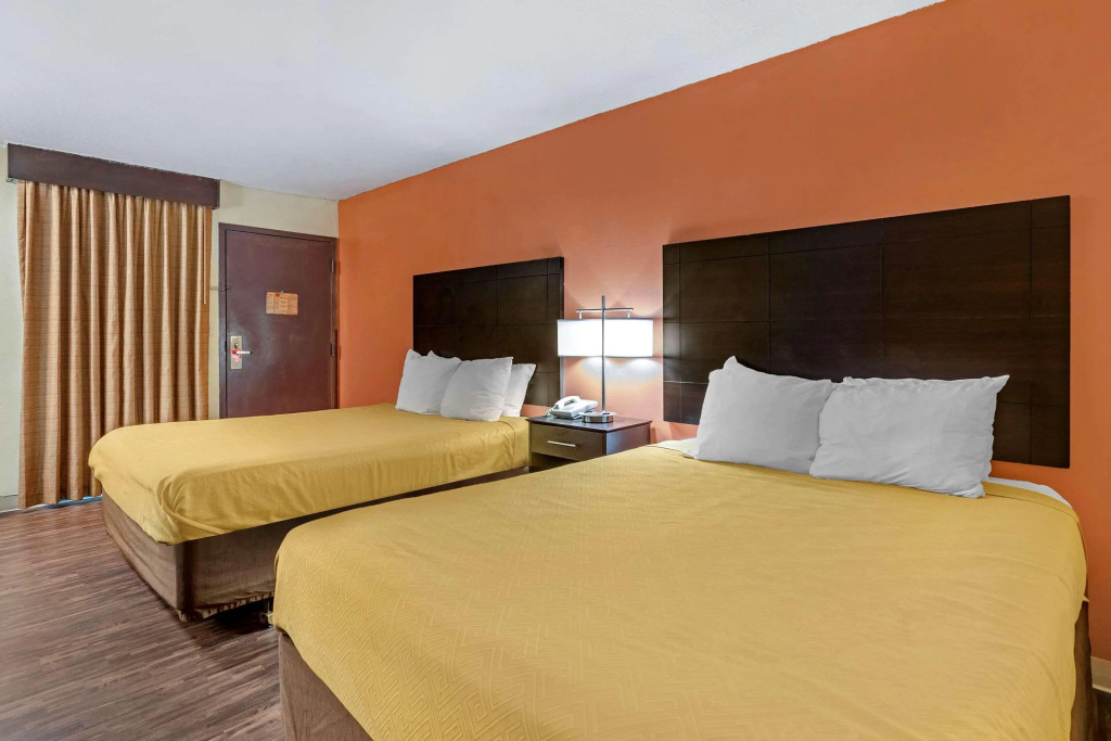 Econo Lodge Urbandale