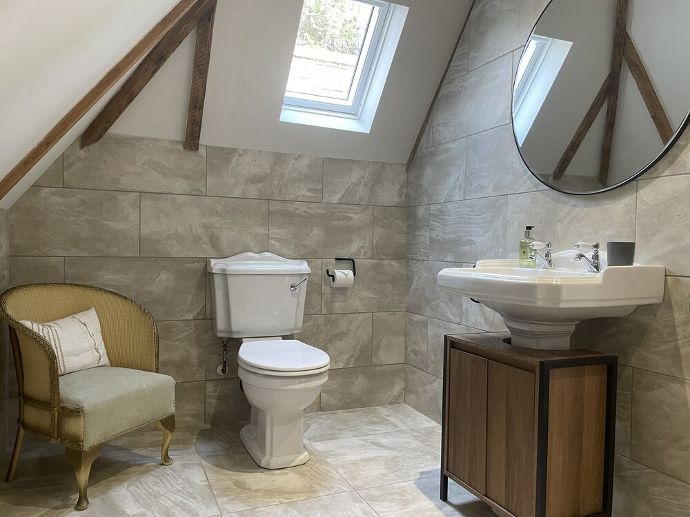 Queensbury Loft