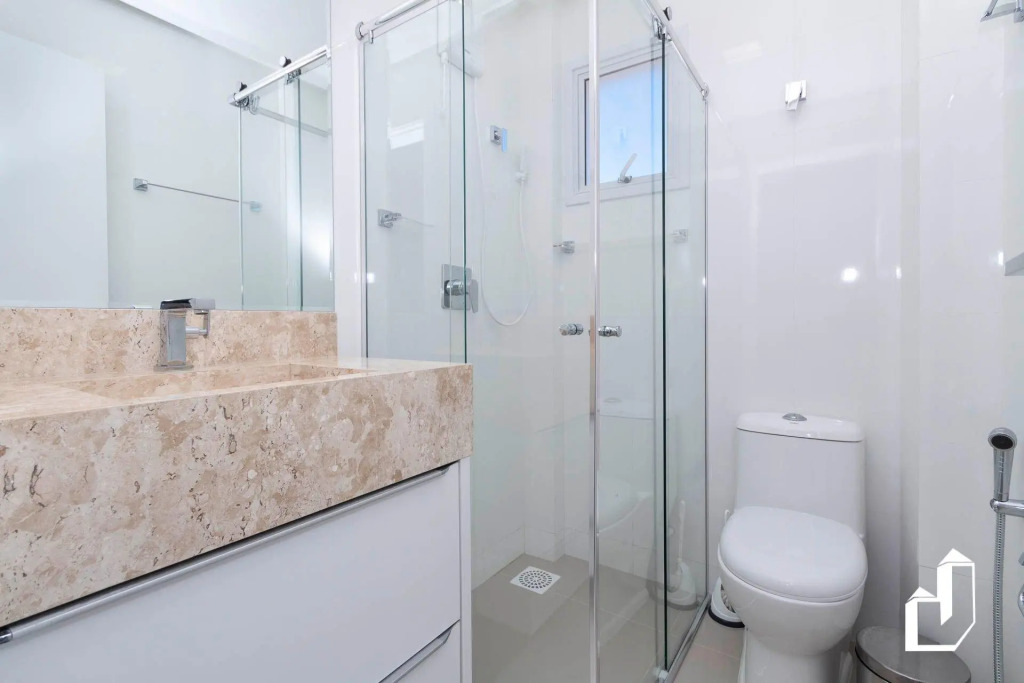 Apartamento Com Vista Para O Mar Com 02 Suítes