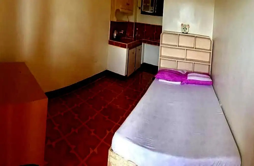 Oyo 833 Ln Apartelle