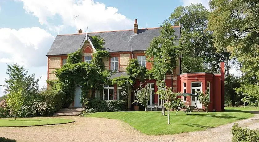 Faygate Place