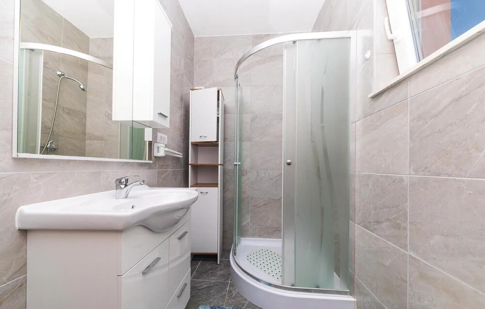 Amazing Home in Okrug Gornji With Sauna, Wifi and 4 Bedrooms