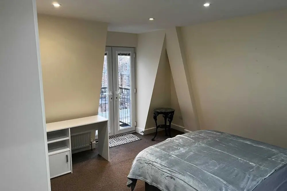 Cosy 3 Bedroom Apartment Next to the Emirates