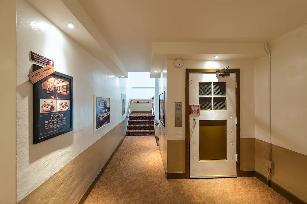Hollywood Historic Hotel