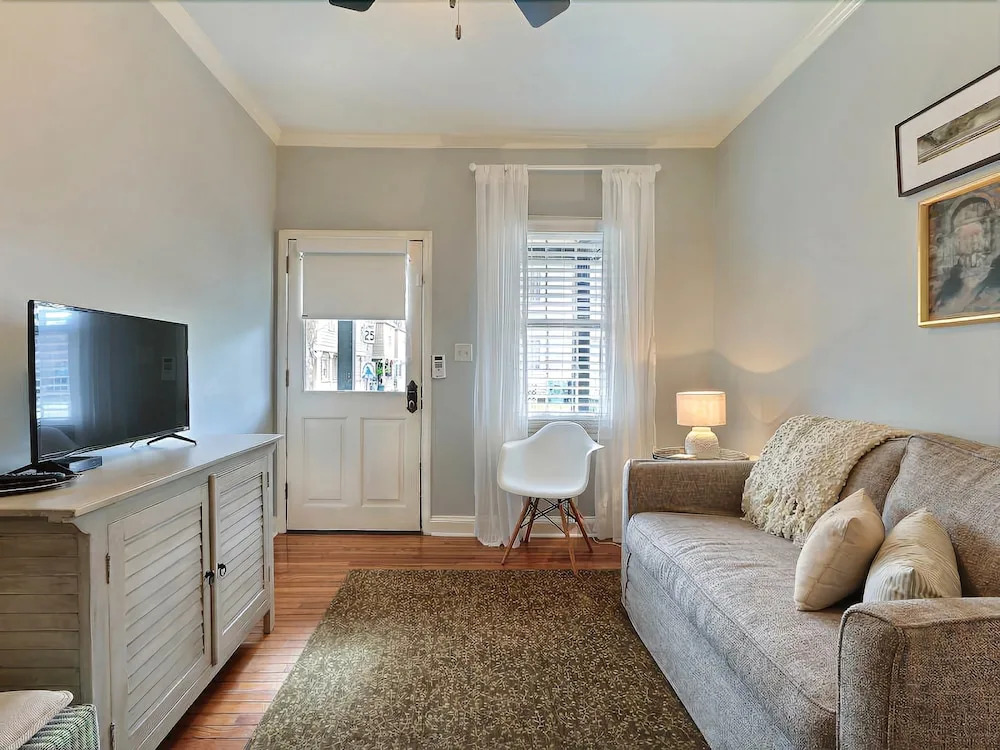Nicoll Street Retreat