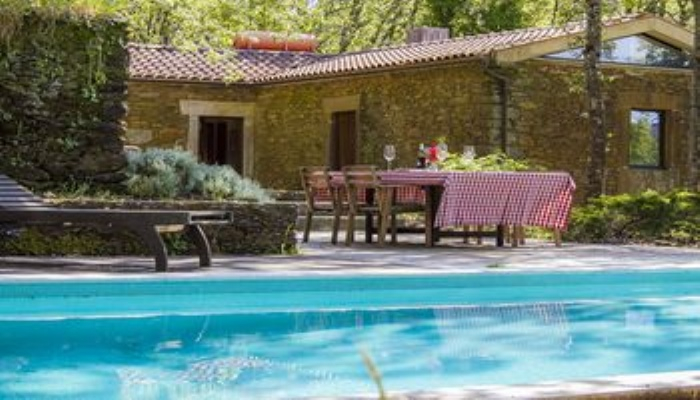 Liiiving in Caminha | Oak Tree Chill House