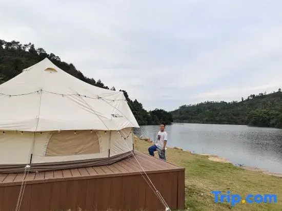 Sixth Courtyard  Scenic Vacation Homestay