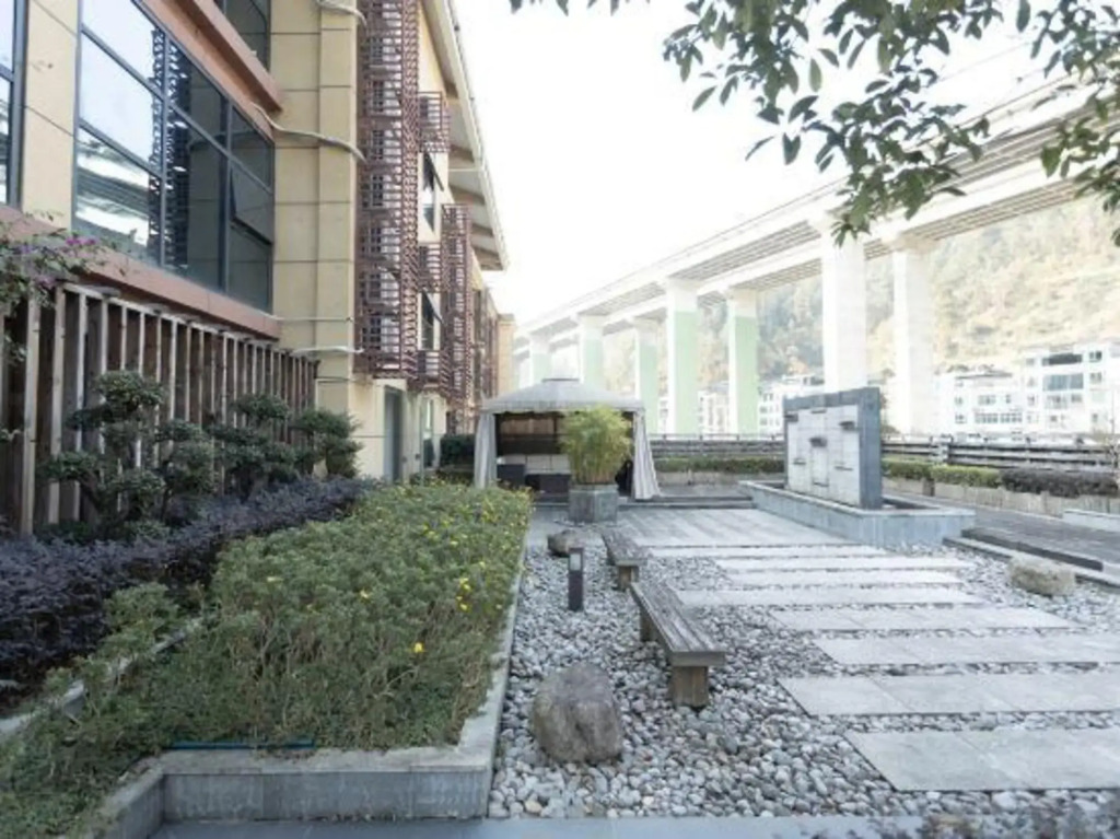 Pokhapa Hotel