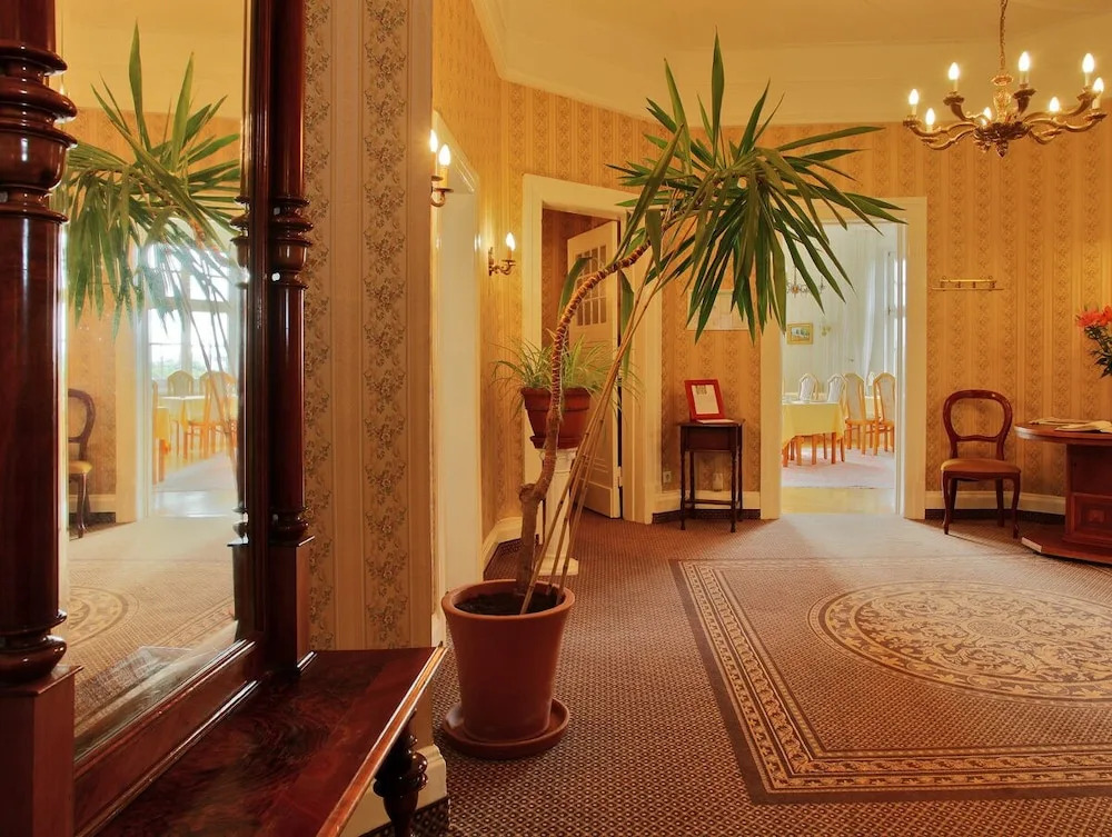 Отель Fresena im Dammtorpalais