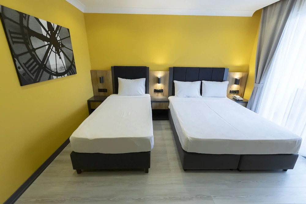 Roy Otel