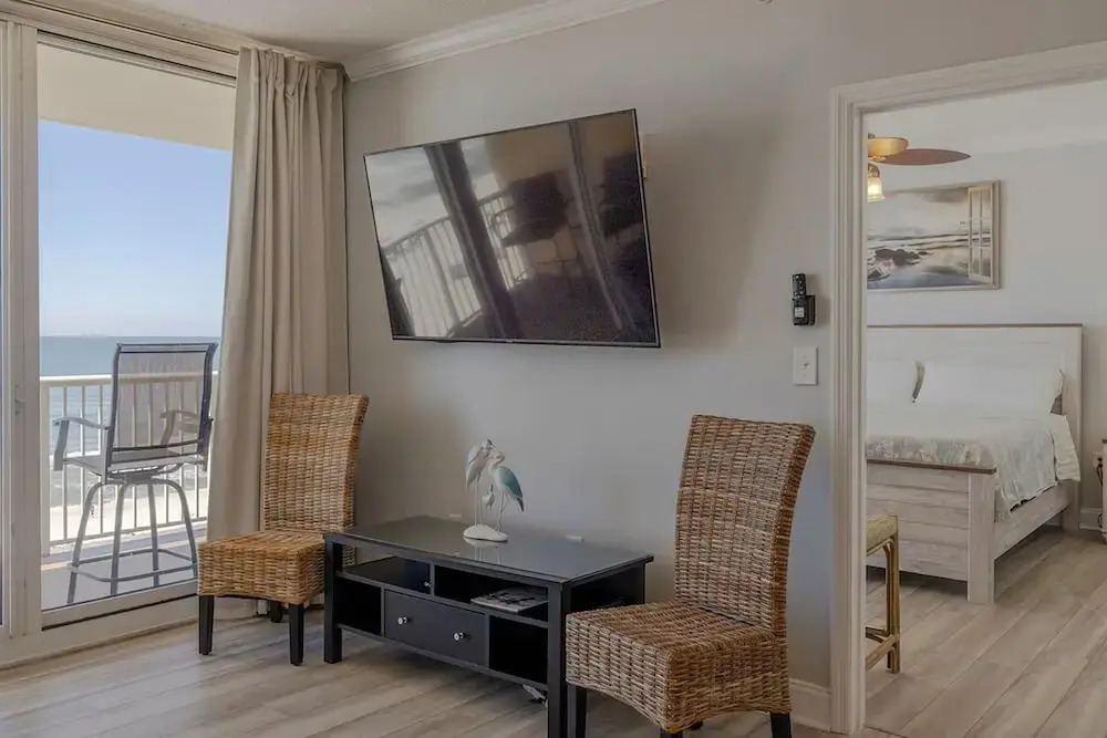 Majestic Beach Towers 1-503