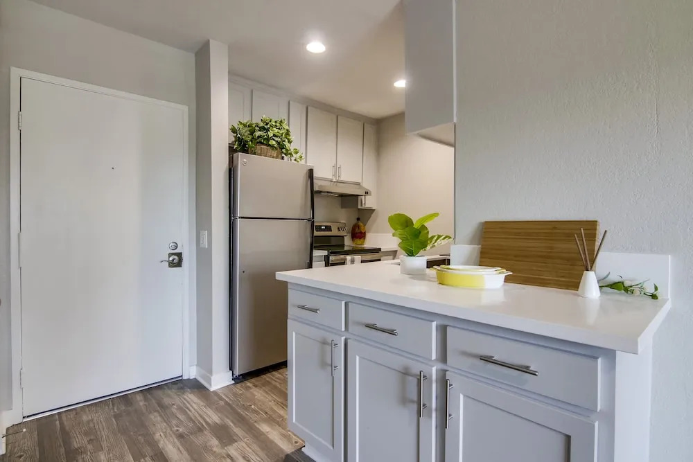 The Luxe Suites of Temecula Heights