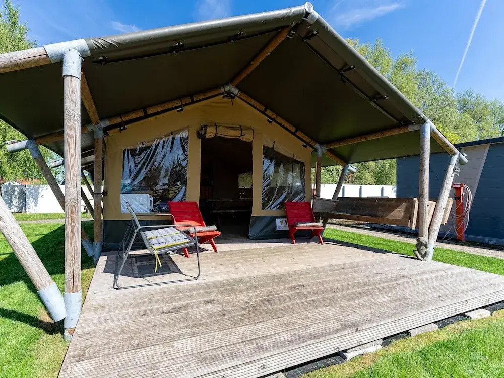 Safari Tent in Heeg by the Marina