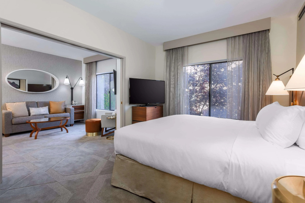 DoubleTree Suites by Hilton Hotel Sacramento - Rancho Cordova