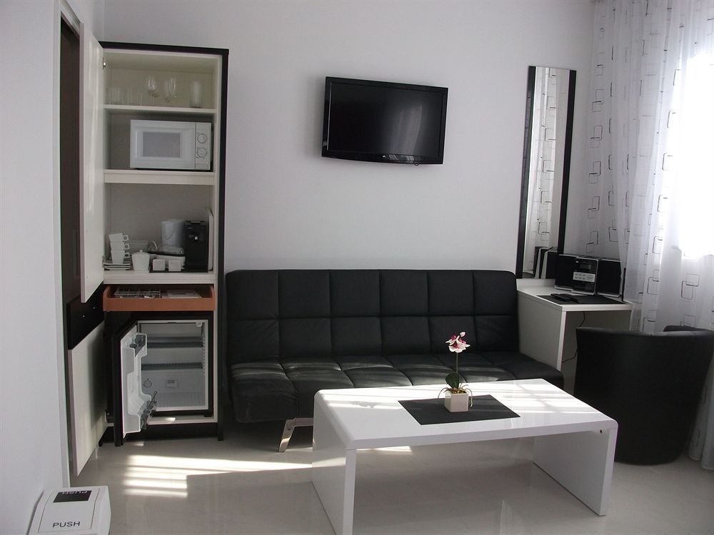 Constantin Apartments