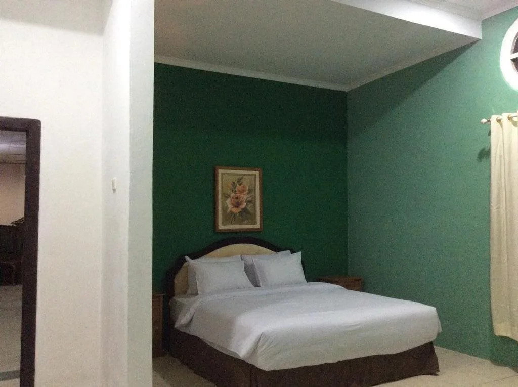 Le Paradis Hotel
