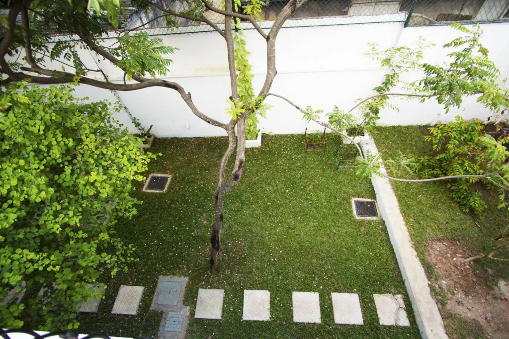 Ellens Place