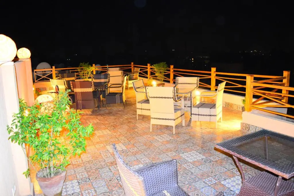 Rihana pyramids hotel