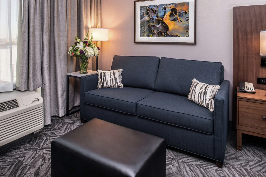 Doubletree By Hilton Lafayette East
