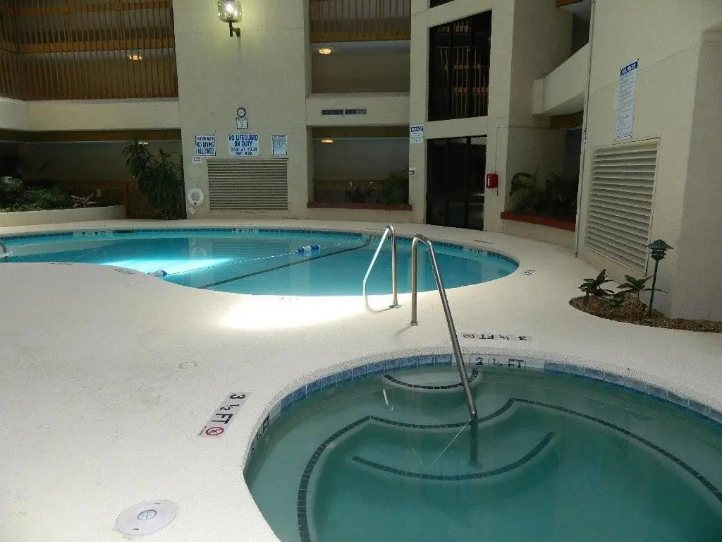 512 Oceanwalk 2 BR Forest Beach Condo