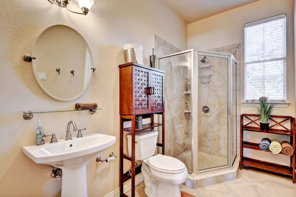 1943 Glencove Dr Home 4 Bedrooms 3 Bathrooms Home
