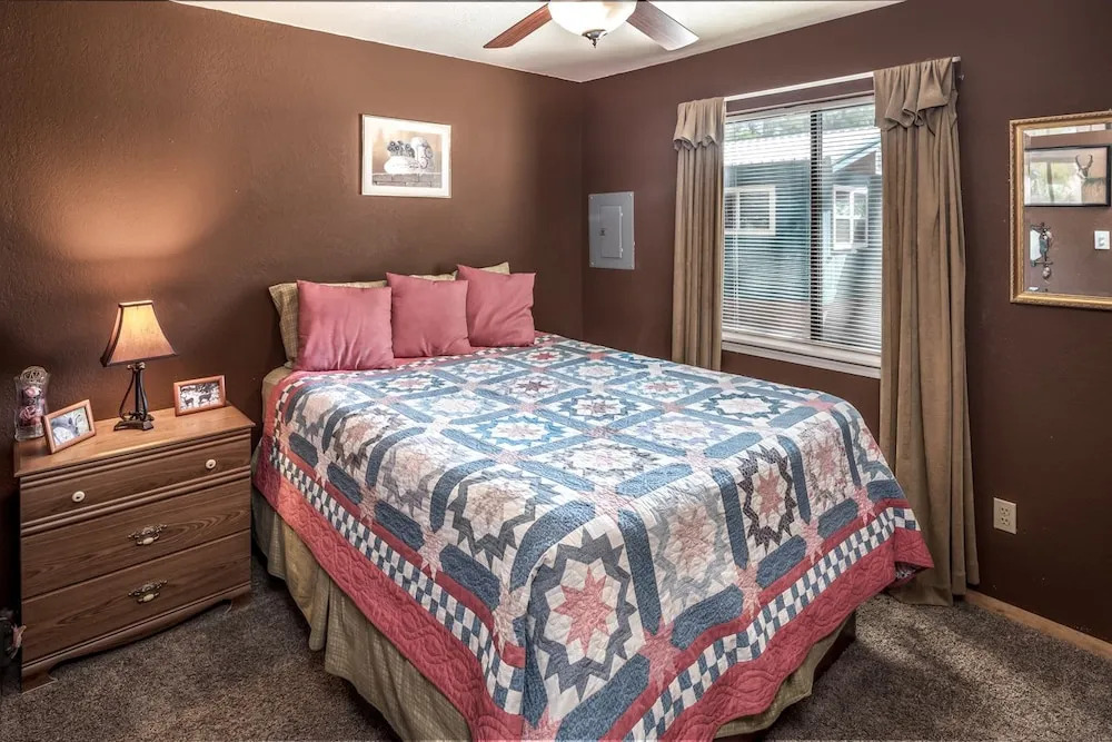 Ruidoso River Park - Two Bedroom Cabin