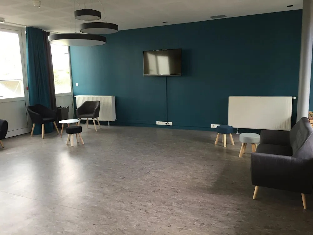 CRJS et Auberge de Jeunesse - Hostel