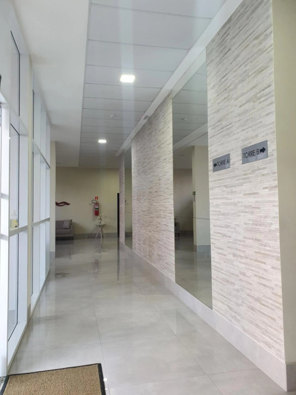 Apt com dois quartos, novo, centro de Guarapari! Varanda gourmet com vista mar, churrasqueira, Smart TV, Wi-Fi 200 MB, Lavadora de roupas e Garagem privativa
