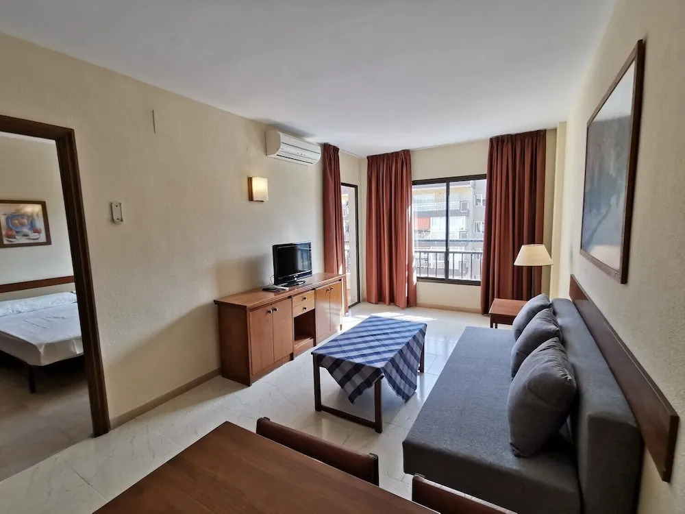 First Beachline with Sea View and Pool Ref 36