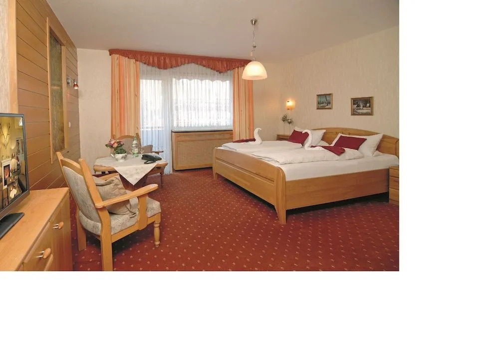 Hotel Ursula Garni