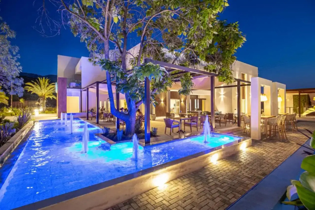 The Mini Resort