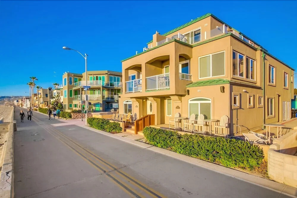 The Beach Break 3 6 Bedrooms 4.5 Bathrooms Townhouse
