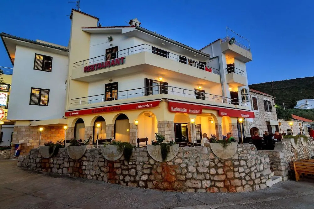 Apartmani Nikola