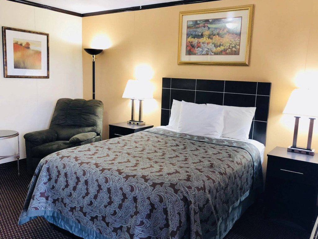 Flamingo Inn