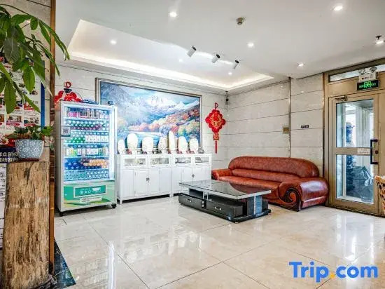 Urumqi Huasheng Garden Hotel
