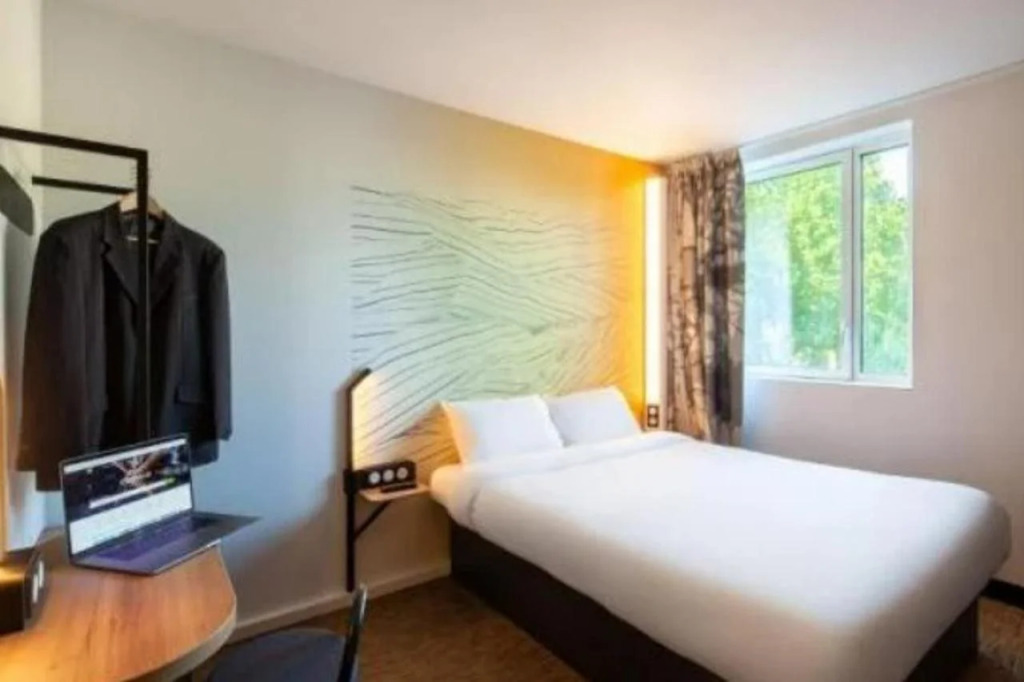 B&B HOTEL Saintes