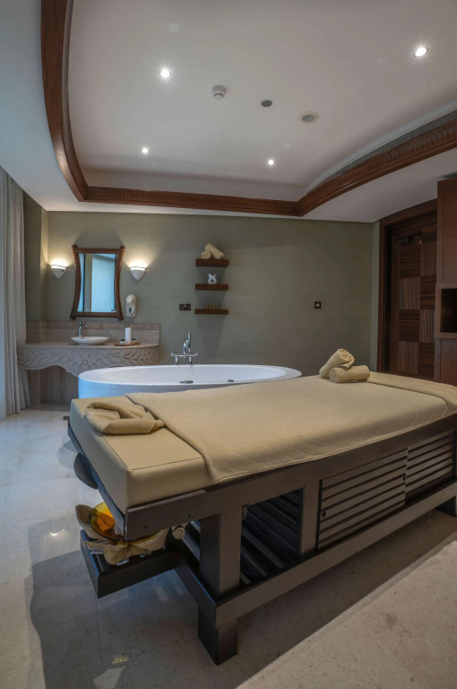 The Diplomat Radisson Blu Hotel Residence & Spa