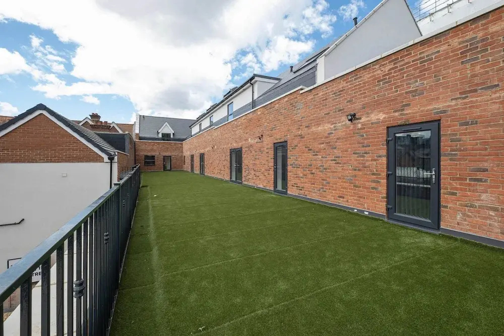Modern 1 Bedroom Apartment Town Centre Camberley