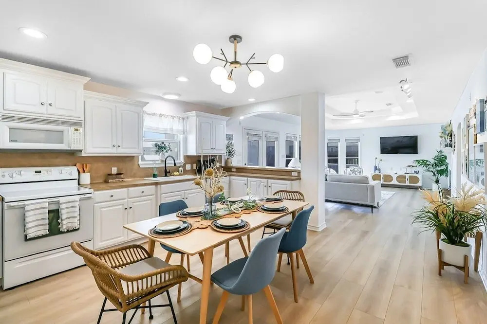 Beach'n Inn 3 Bedroom Home by RedAwning