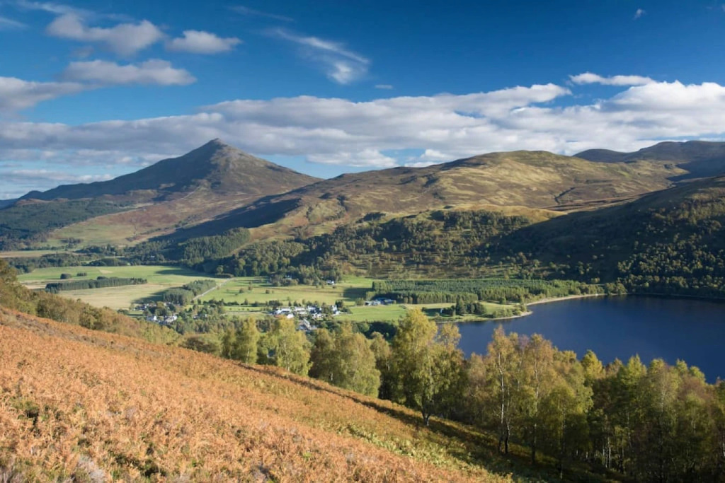 Loch Rannoch Red Deer Lodge 8
