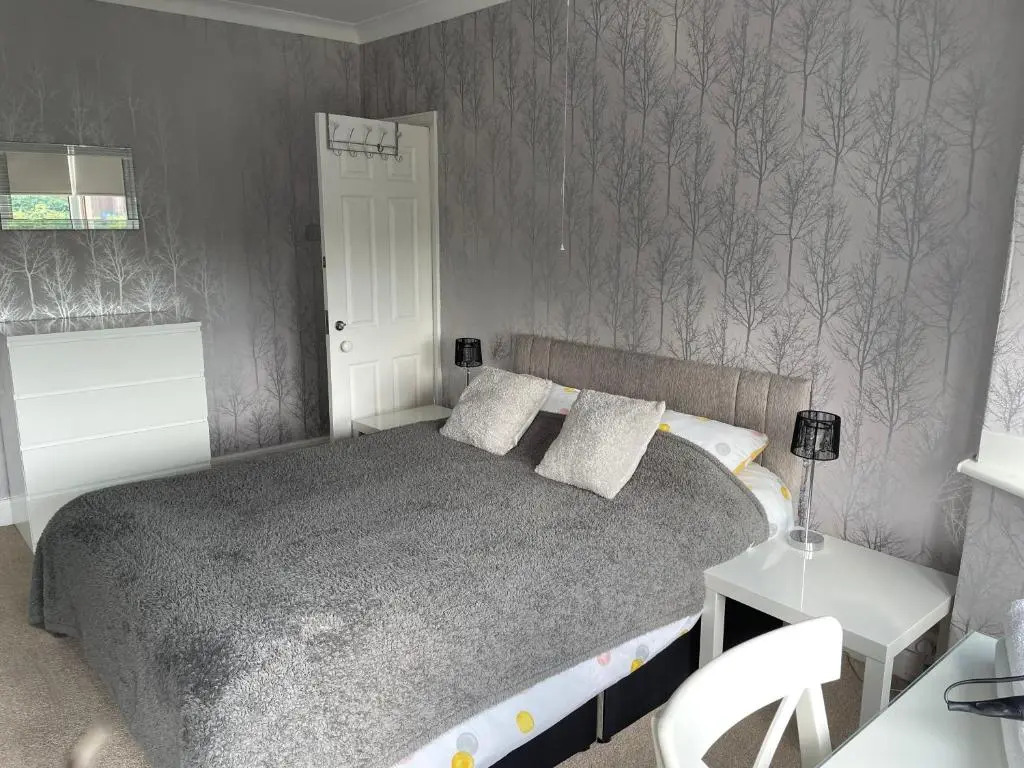 Spacious and stunning 4 bed house in Blackpool